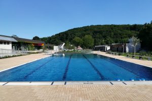 schwimmerbecken freibad